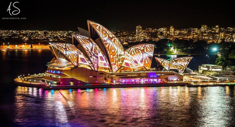 ตื่นตาเทศกาลแห่งแสงสีออสเตรเลีย (Vivid Sydney - Light, Music and Idea)